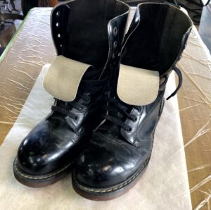 ドクターマーチン（Dr.Martens） 10ホール ブーツ キズ補修と色褪せ修理