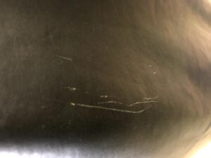 革ジャン 猫の引っ掻き傷修理